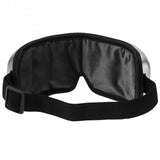 Massage des yeux derrière